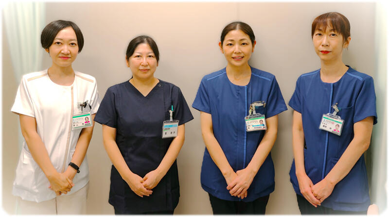 写真:女性スタッフ